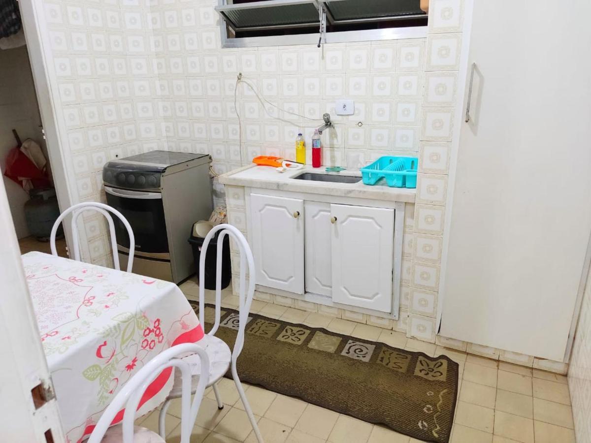 Apartamento Para Ate 8 Pessoas! 2 Quartos, Praia Da Enseada グァルジャー エクステリア 写真